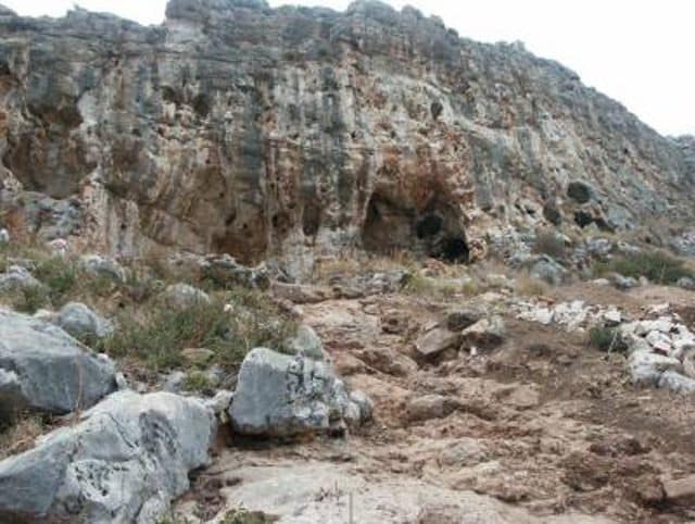 La grotta di Misliya, dove è stata trovata la mascella. Credit: Rolf Quam